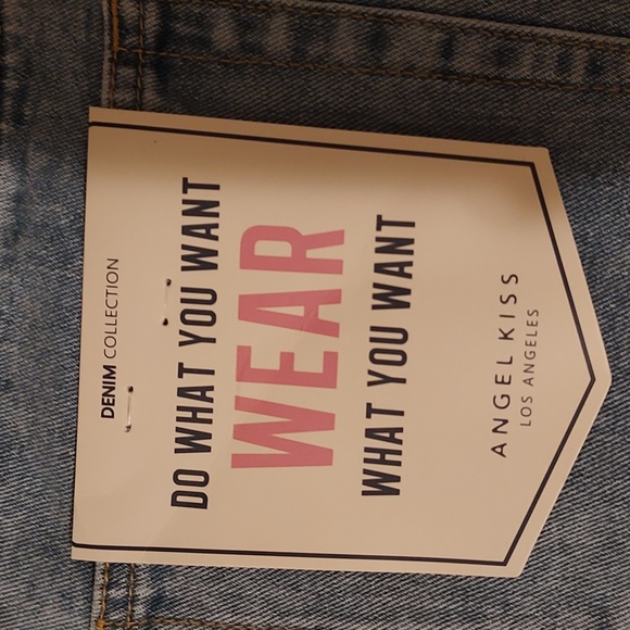 Angel Kiss High Rise Patch Detail Shorts - Picture 3 of 4